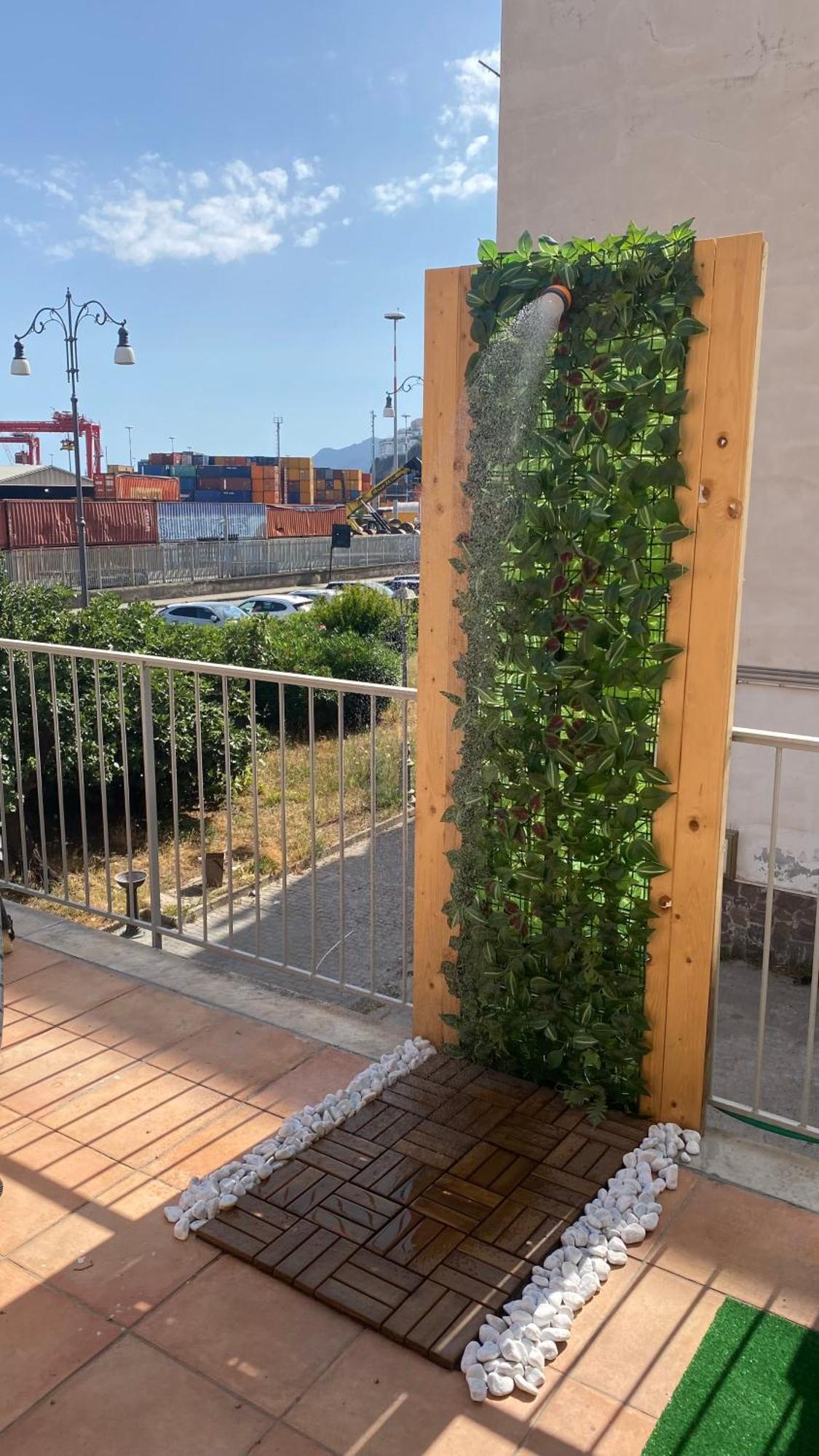 Apartmán Giu Al Porto Salerno Exteriér fotografie