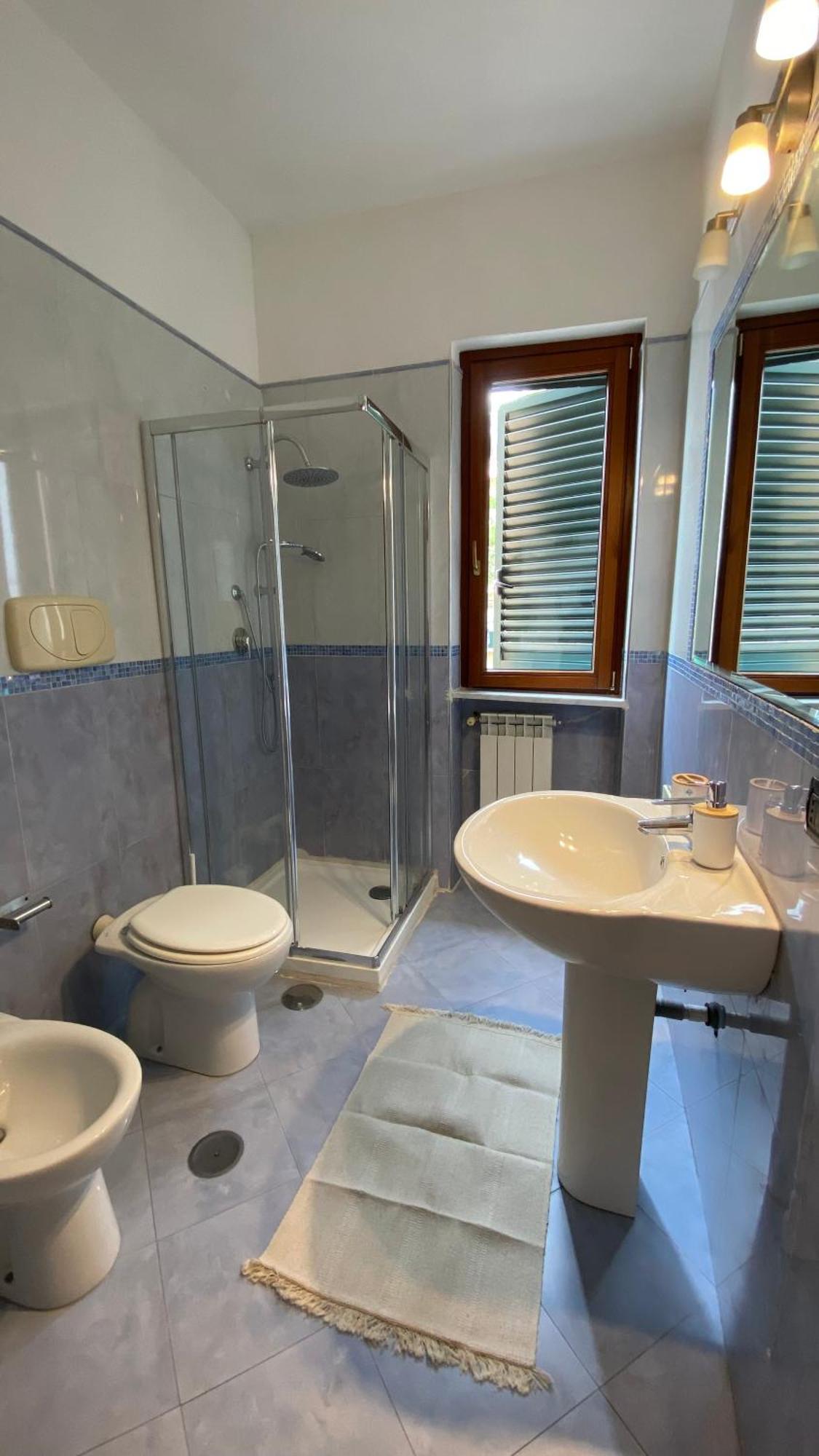 Apartmán Giu Al Porto Salerno Exteriér fotografie